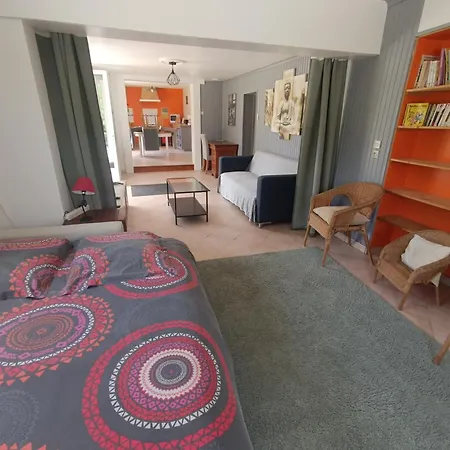 Maison Zen * Saint-Simon-de-Bordes