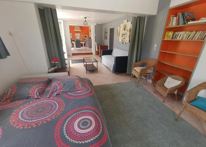 Maison Zen * Saint-Simon-de-Bordes